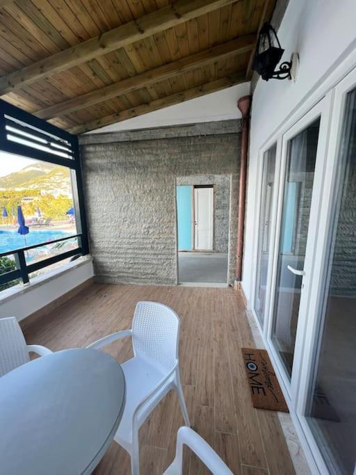 Апартаменты Puerto Del Sol Sea View Влёра